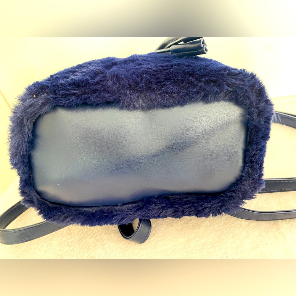 SWAROVSKI TEDDY PLUSH BACK PACK - Picture 3 of 5